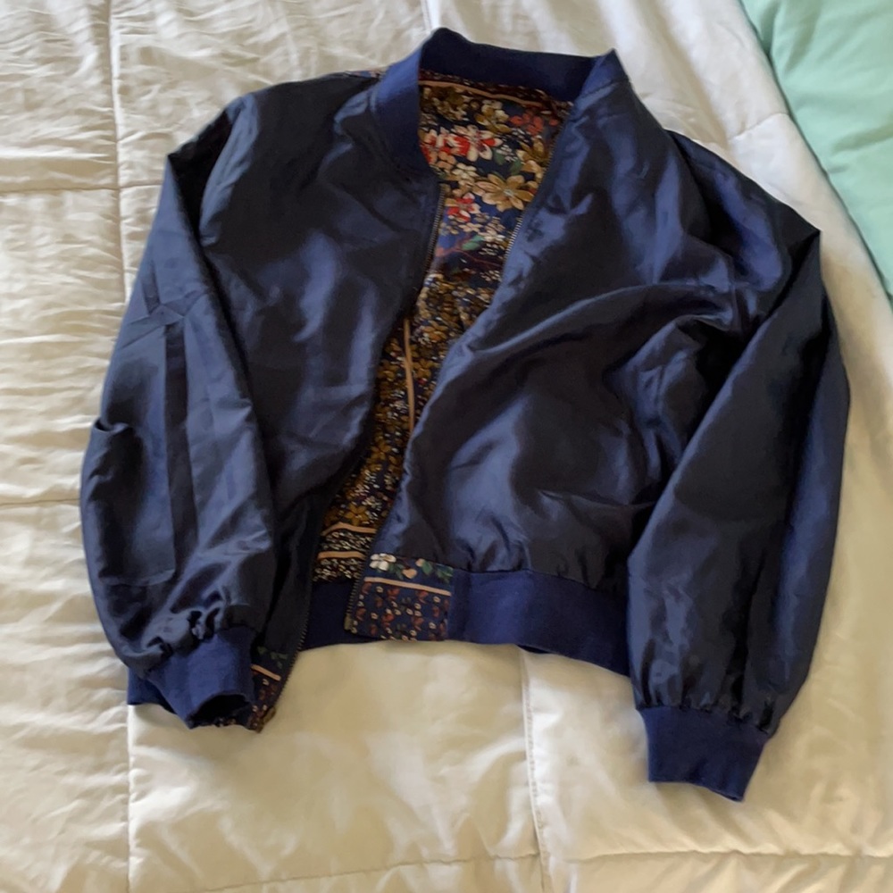 Lightweight jacket - Picture 4 of 4